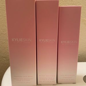 KYLIESKIN NIB Facewash set